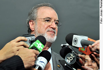 Justiça acata denúncia contra 11 acusados do mensalão mineiro - O pré-candidato a deputado federal, Eduardo Azeredo, está no rolo eduardo azeredo